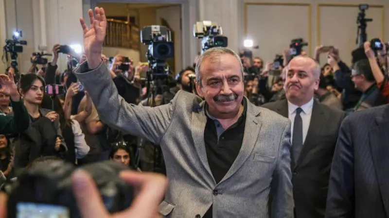 SIRRI SÜREYYA ÖNDER 62 YAŞINDA HAYATINI KAYBETTİ