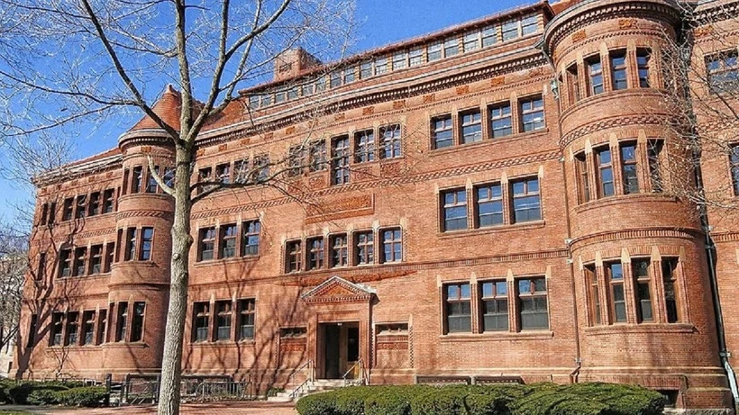 HARVARD ÜNİVERSİTESİ’NİN 60 MİLYONLUK EK BÜTÇESİ KESİLDİ