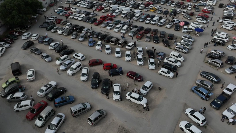 İKİNCİ EL OTO PAZARINDA HAREKETLİLİK: FİYATLAR 150 BİNDEN BAŞLIYOR