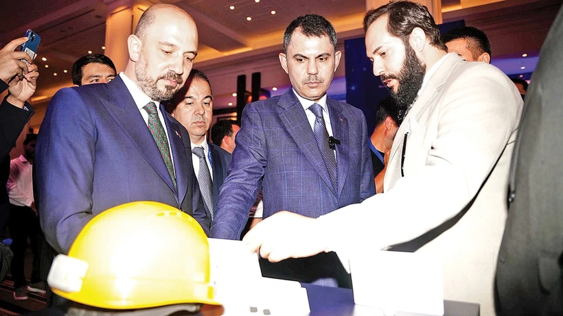 Deprem Bölgesinde Günde 550 Konut Yapılıyor