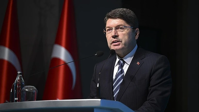 İran Hakkındaki 100lerce Paylaşıma Denetim