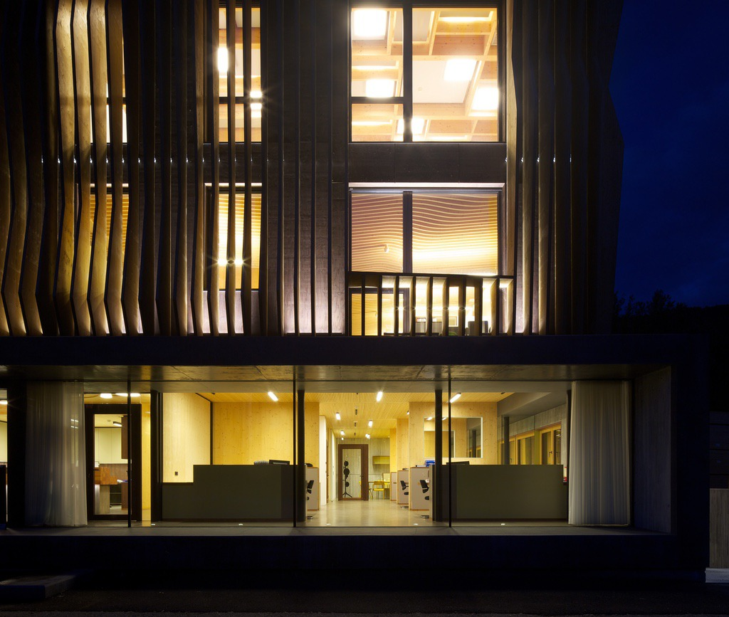 MoDus, Damiani Holz&Ko Ofis Binası, Brixen, İtalya, 2010-2011. Fotoğraf: Gunther Wett, MAXXI Architettura Koleksiyonu, MoDus Fonu.